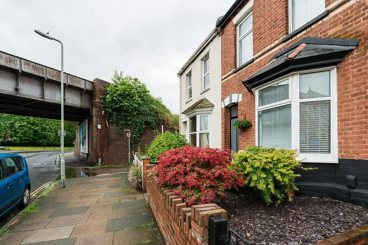 Holiday home Nomi Homes - Exeter - Bookdirect - Central - Beach - Wifi
