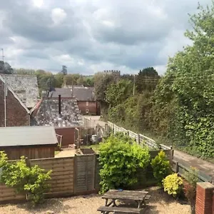  Holiday home Church View, Poltimore