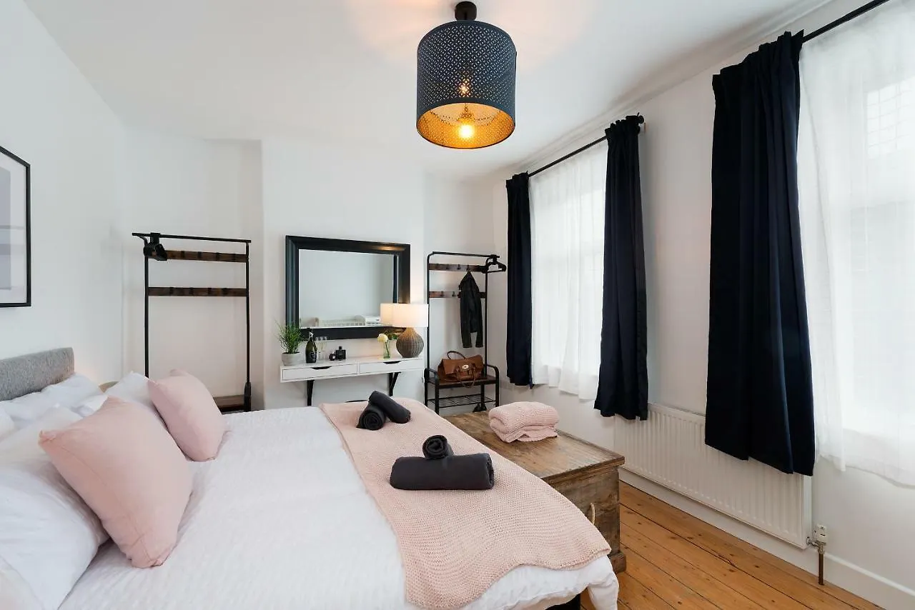Nomi Homes - Exeter - Bookdirect - Central - Beach - Wifi Holiday home