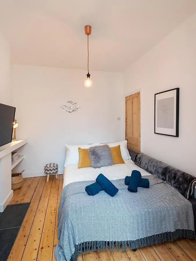 Nomi Homes - Exeter - Bookdirect - Central - Beach - Wifi United Kingdom